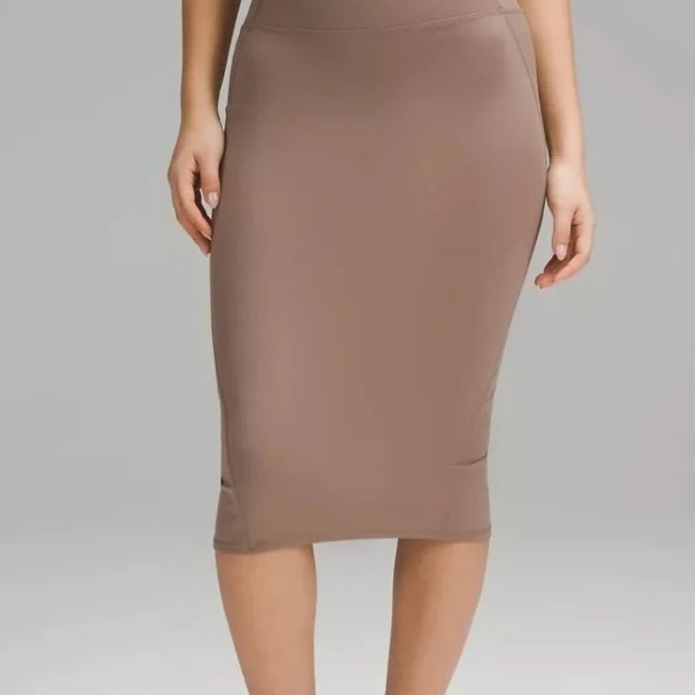 NWT Lululemon 4 Nulu Slim-Fit High-Rise Skirt Taupetastic